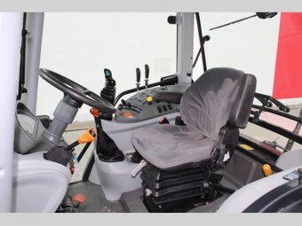 Traktor CLAAS ATOS 220. - 9