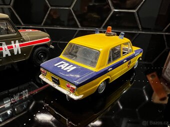 Modely aut 1:43 Deagostini - 9