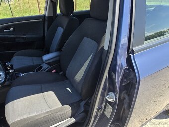Kia Ceed 1.6 CRDi, 66kw, nová STK. Rok 2011. - 9