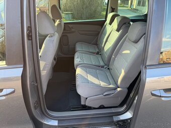 Alhambra 2.0 tdi 103 kw 7 míst krásný stav - 9