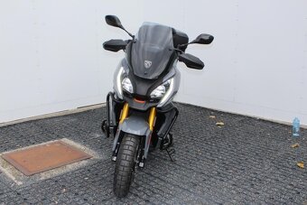 Peugeot XP 400 GT - 9