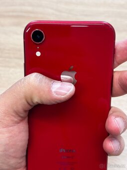 iPhone XR 64GB (baterie 100%) - 9