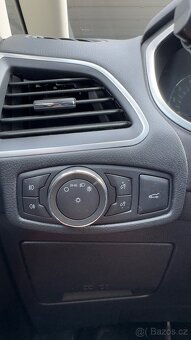 Ford S-max 2.0 tdci, 132kw - 9