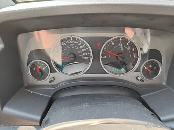 Jeep Compass - 9
