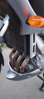 Yamaha Fazer FZ6 – 72 kW, 2006 – najeto pouze 21 000 km - 9