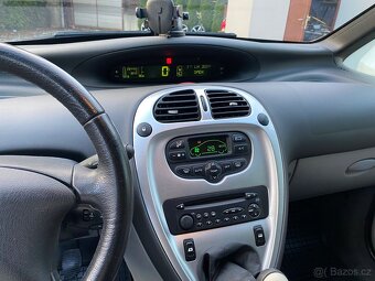 Citroën Xsara Picasso 1.6, 80 kw rok:2010 - 9