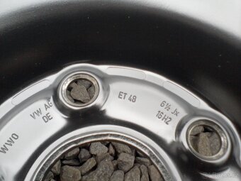 16 plechové disky VW Touran II,VW Caddy od 2020 - 9