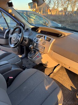 Prodám Renault Grand Scenic 1.6 16V r.v. 2008 - 9