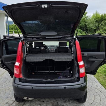 HEZKÁ FIAT PANDA 1,3 ČTYŘVÁLEC , KLIMA, ALU , PARK SENZORY - 9