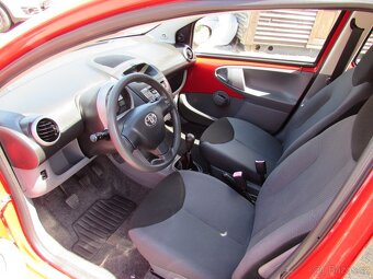 Toyota Aygo 1.0i 50kW, Servisní kniha, nová STK, Klima - 9