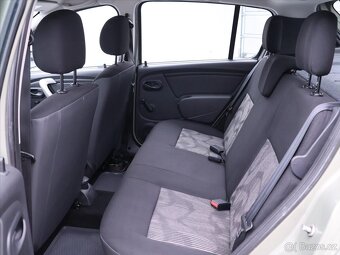 Dacia Sandero 1,6 MPI 64KW CZ (2008) - 9