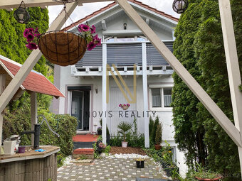 Prodej, rodinný dům se dvěma bytovými jednotkami, 213 m², Re - 9