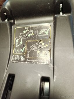 KIDDY Autosedačka Evoluna i-size 2 + Isofix základna 40-83 c - 9