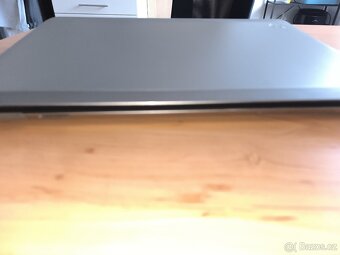 HP Pavilion dv7 Notebook PC - 9