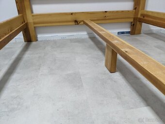 Manželská postel z masivu - 9