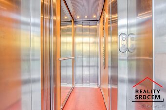 Pronájem zařízeného bytu 1+kk s lodžií, 21 m2, ul. Ostravská - 9