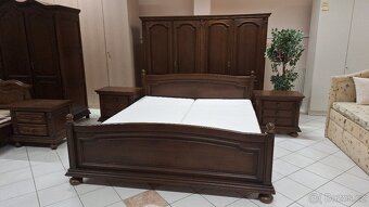 Dřevěná loznice v masivu - 9