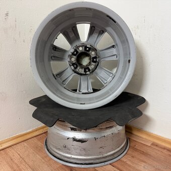 BMW 3 er E90 / E91 5x120 R17 ET34 8.0Jx17 72,6mm - 9