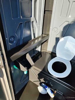 Nová mobilní toaleta přenosné WC s pisoárem - 9