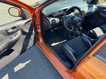 Dodge Neon SRT-4 - 9