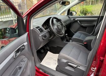 Volkswagen Touran 1,6TDi Top stav,1 maj.WEBASTO nafta - 9