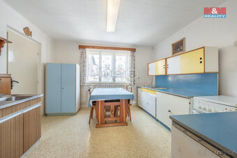 Prodej rodinného domu, 140 m², Smečno, ul. Komenského - 9