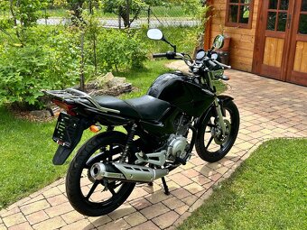 Yamaha YBR125 - 9