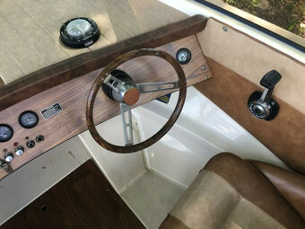 Dobře udržovaný motorový sportovní člun Draco 1800 ST, Mercr - 9