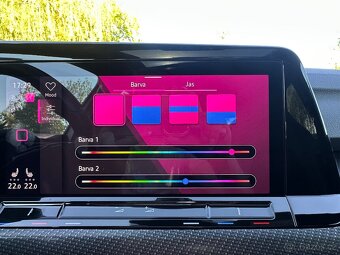Volkswagen Golf 2.0 TDI R-Line DSG,střešní okno,full výbava - 9