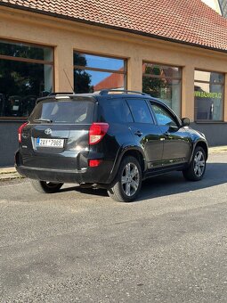 Toyota RAV 4 - 9