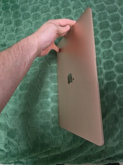 Apple MacBook Air 2018, i5 8GB/256GB, Gold - nepoužívaný - 9