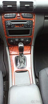 Mercedes–Benz C220 CDI (W203) - na náhradní díly - 9