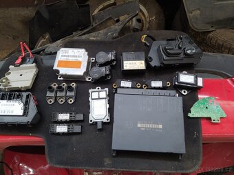 Mercedes-Benz w220 S 350 náhradní díly - 9