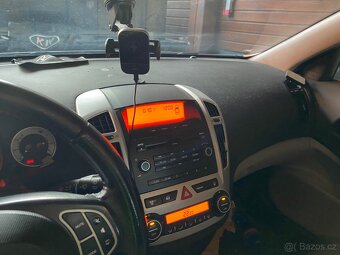 kia ceed 2008 1.4 - 9