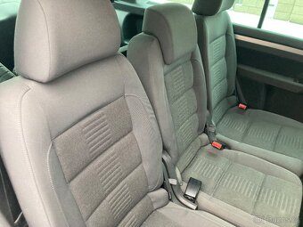 Volkswagen touran 2.0 TDi - 9