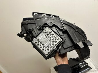 Cadillac Escalade světla - 9