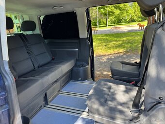 MULTIVAN T5 2.5TDI 128Kw R.v.2006 7 MÍST POSTEL. - 9