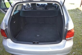 VW Golf 6 combi 2,0 103 kw Panorama Kůže Highline - 9