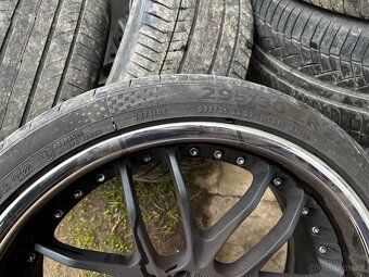 Sada pneu 295/30 a 335/25 R22 - 9