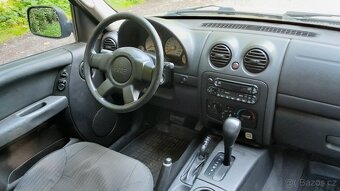 JEEP Cherokke (KJ) 2.8 CRD 110 kW s poruchou motoru - 9
