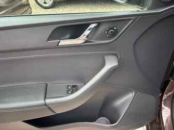 Škoda Rapid 1.2 Tsi 66kw r.v.2016 serviska - 9