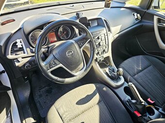 OPEL ASTRA J 2012 / 1.6 + PLYN - 9