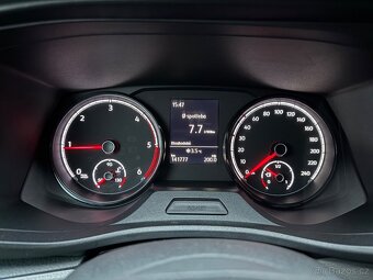 VW Transporter T6.1 ČR DPH 141 tis. km Barva Candy Multivan - 9