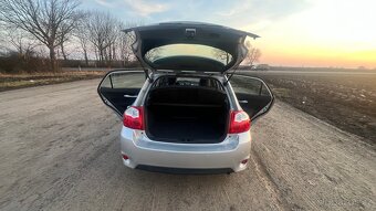 Toyota Auris Hybrid 1.8 Automat - 9
