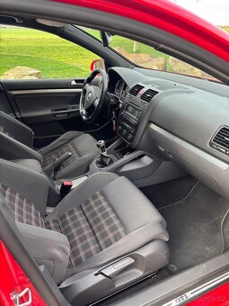 Volkswagen Golf GTI - 9