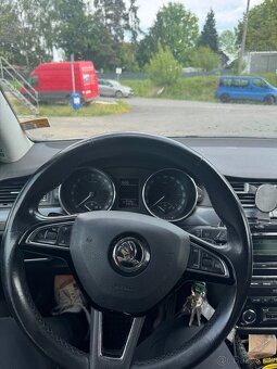 Superb 2011 2.0 tdi PSAT SMS ZAVOLAM - 9