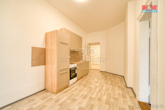Prodej bytu 2+1, 90 m², Plzeň, ul. Kardinála Berana - 9