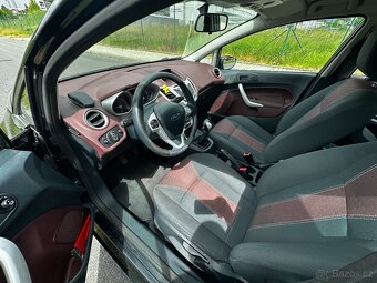 FORD FIESTA 1.2 - 9