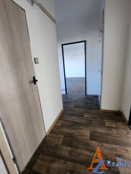 Nabízíme dlouhodobý pronájem bytové jednotky, 3+1/L, v ulici - 9