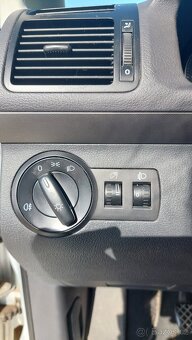 vw touran 1,9 tdi 77 KW 2007 - 9